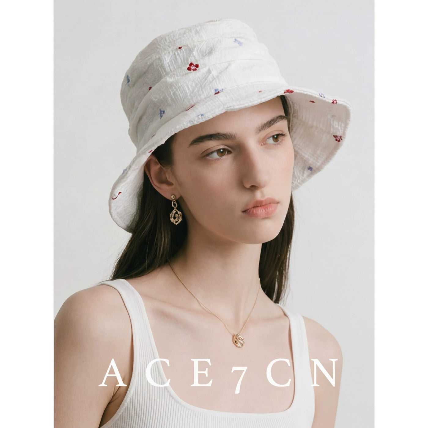 Korean New Pom White Bucket Hat Bucket