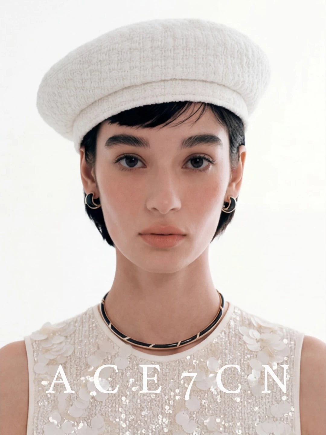 South-France Hepburn-Style Tweed Beret Classic Tweed Travel-Look