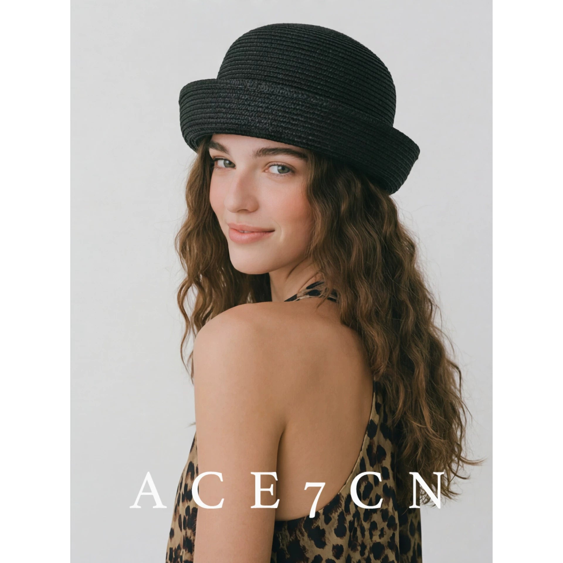 British Vintage Straw-Woven Pillbox Hat Round-Top pillbox