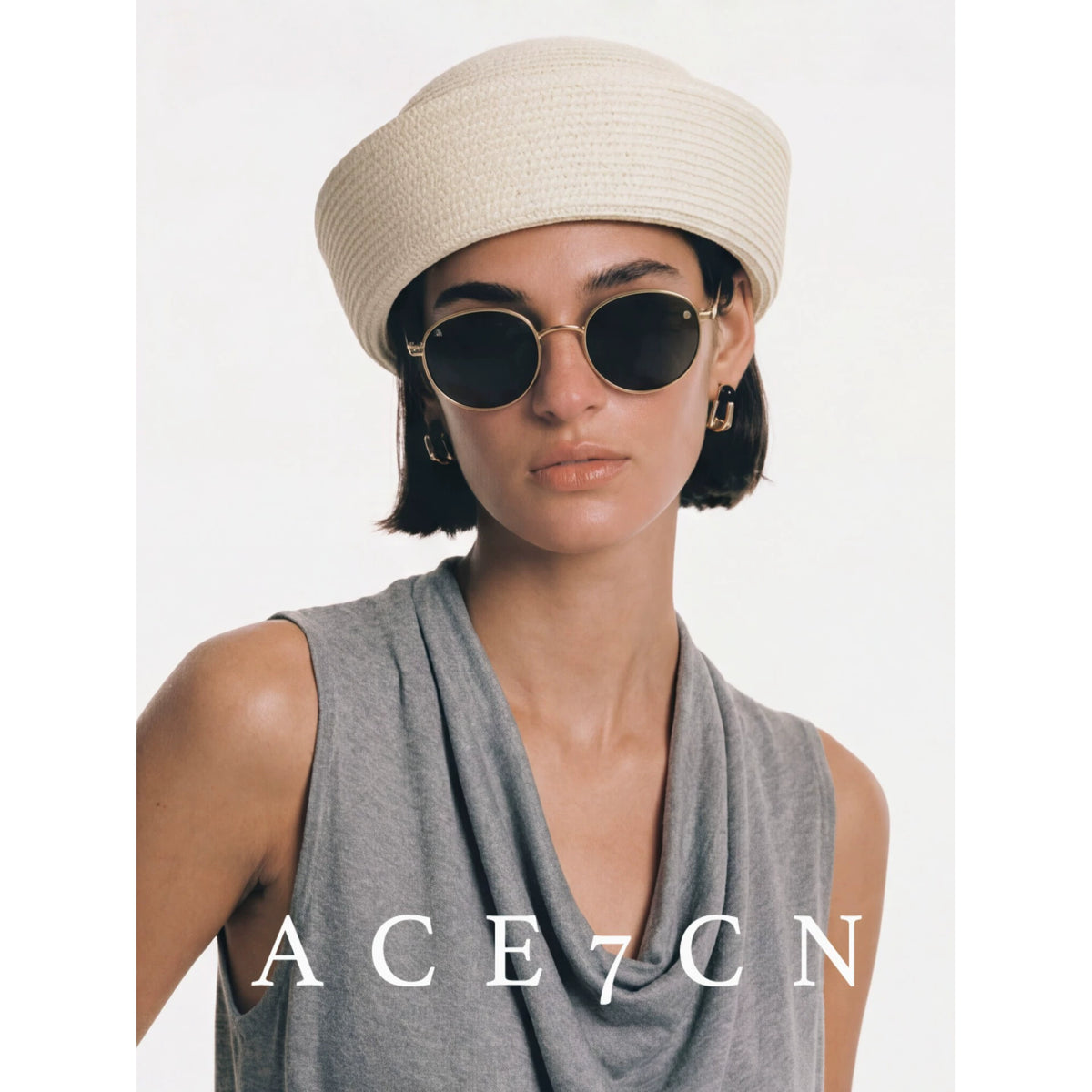 British Vintage Straw-Woven Pillbox Hat Round-Top pillbox