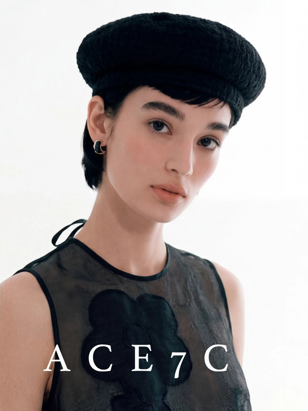 South-France Hepburn-Style Tweed Beret Classic Tweed Travel-Look