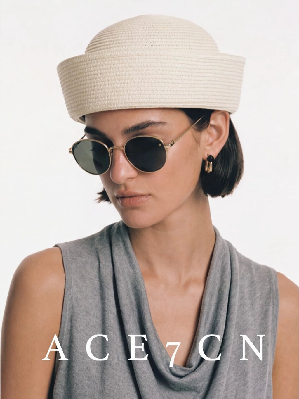 British Vintage Straw-Woven Pillbox Hat Round-Top pillbox