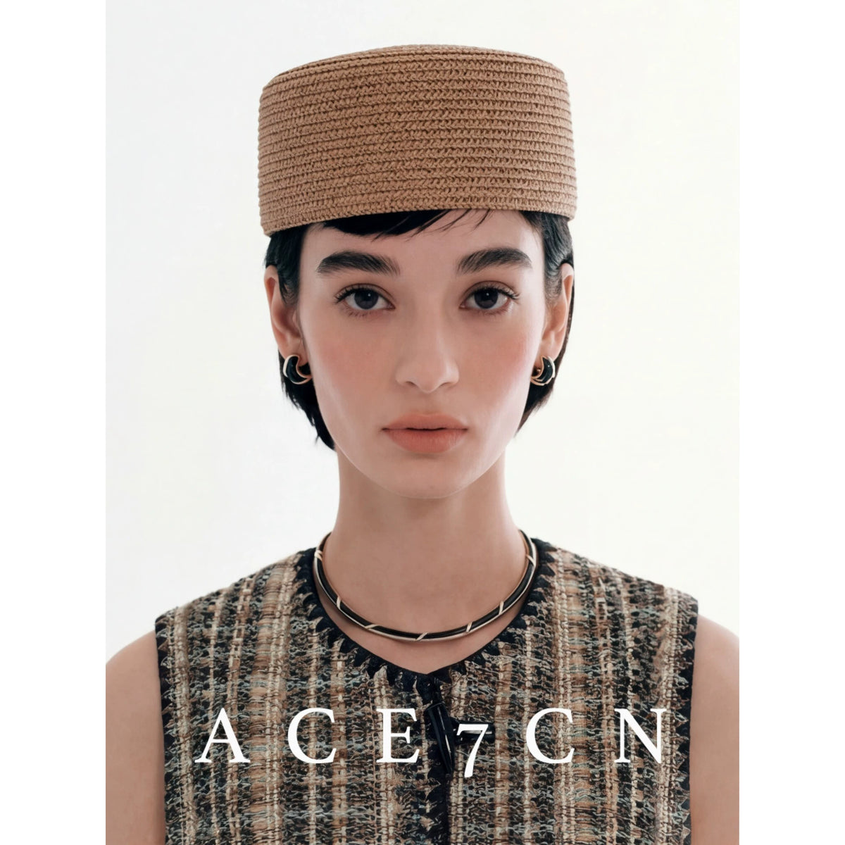 British Vintage Straw-Woven Pillbox Hat pillboxhat Round