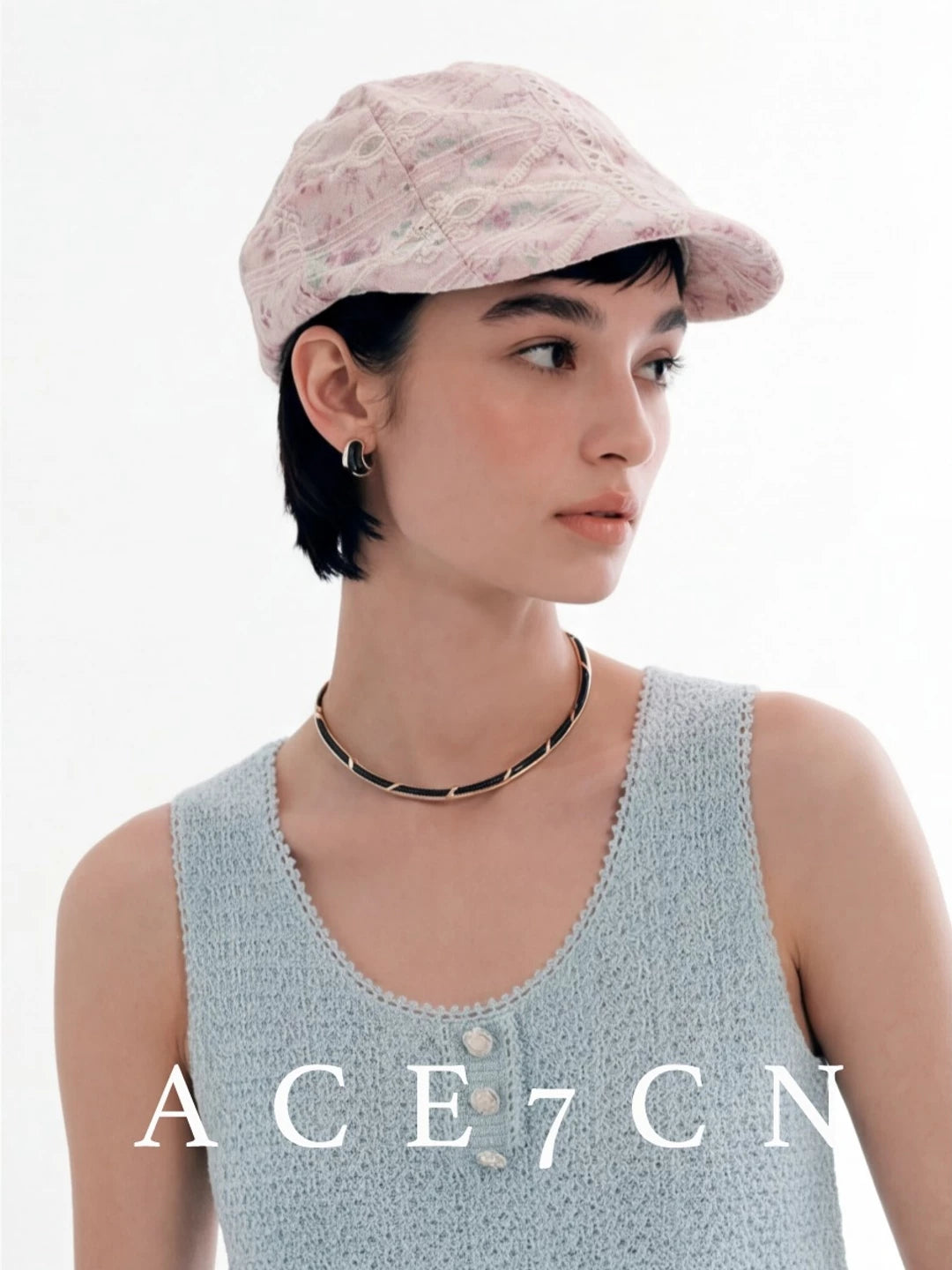 Hepburn French Elegant Lace Embroidered Flat Cap