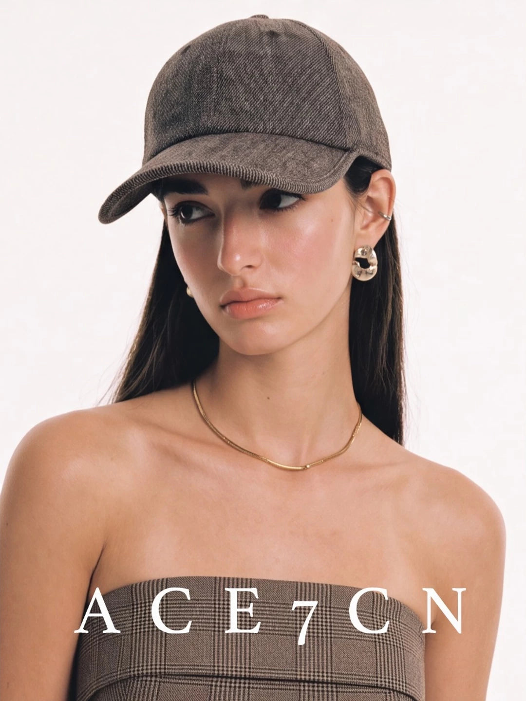 British Old-Money Vintage Riding Hat Urban Minimalist