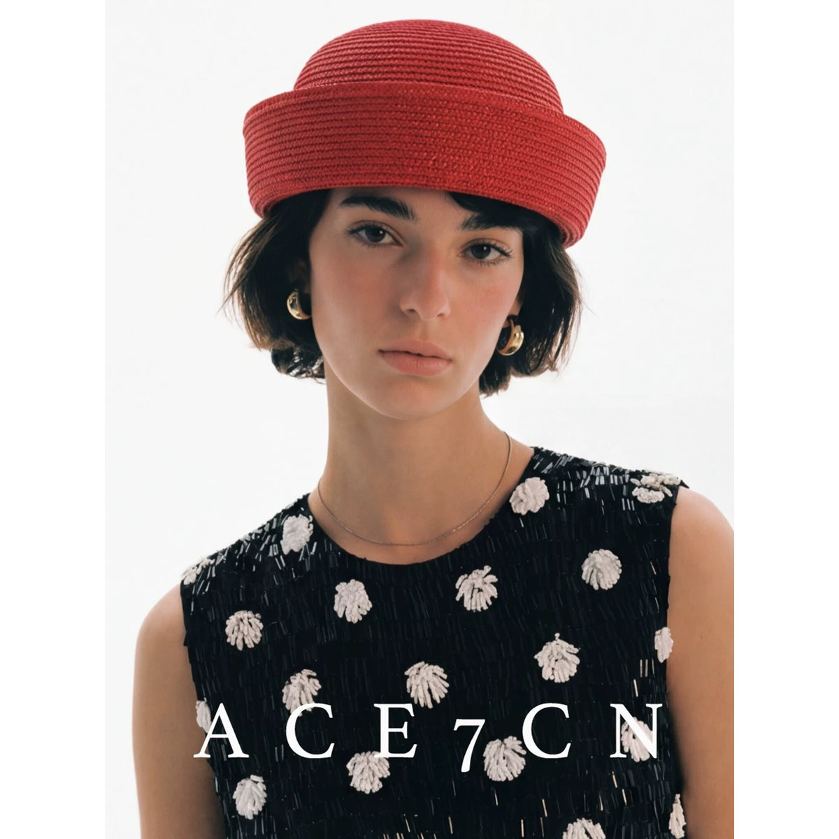 British Vintage Straw-Woven Pillbox Hat Round-Top pillbox