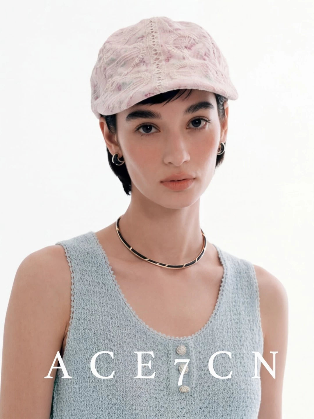 Hepburn French Elegant Lace Embroidered Flat Cap