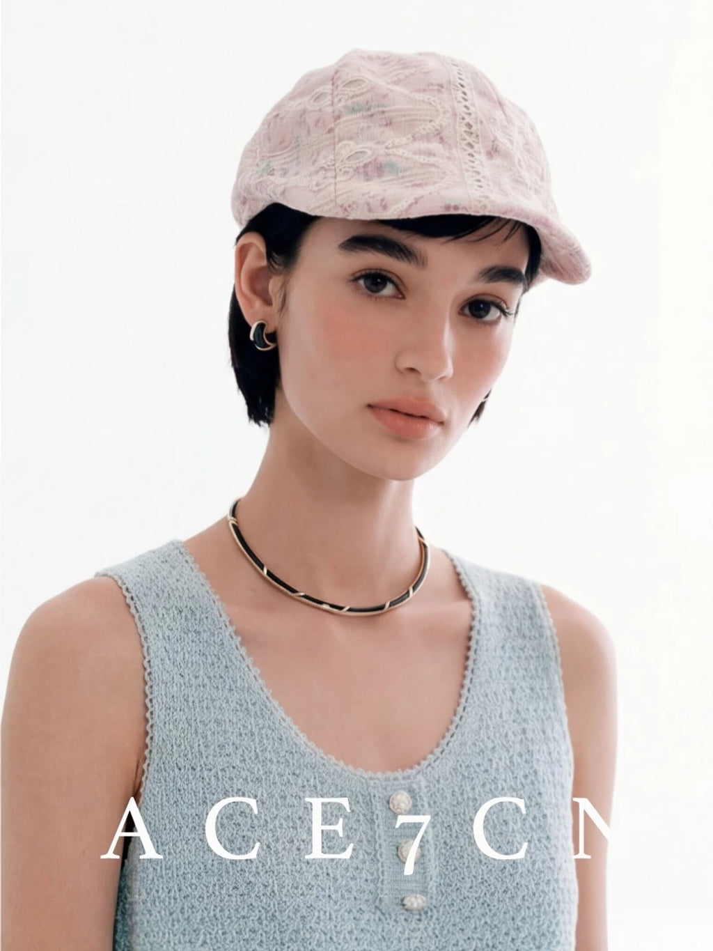 Hepburn French Elegant Lace Embroidered Flat Cap