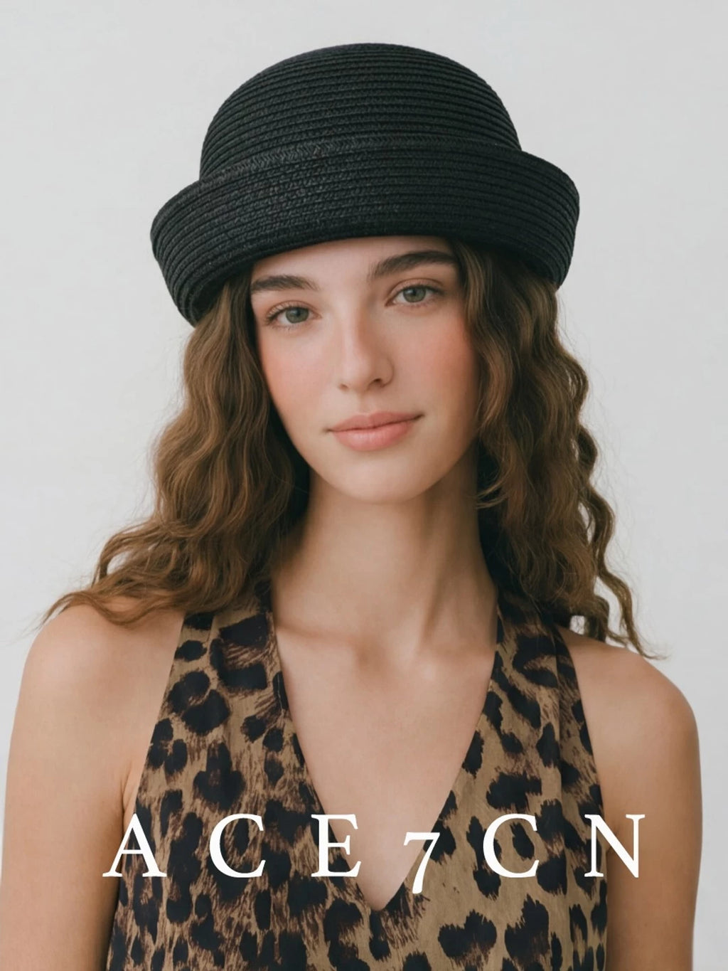 British Vintage Straw-Woven Pillbox Hat Round-Top pillbox
