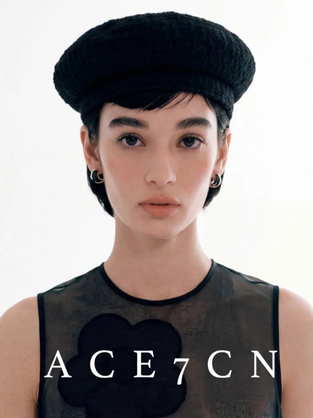 South-France Hepburn-Style Tweed Beret Classic Tweed Travel-Look